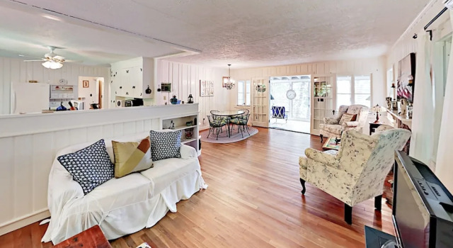 216 Pimlico Pond Road Home 3 Bedrooms 2 Bathrooms Home, Buchen Sie Ferienhaus Mashpee Cape Cod