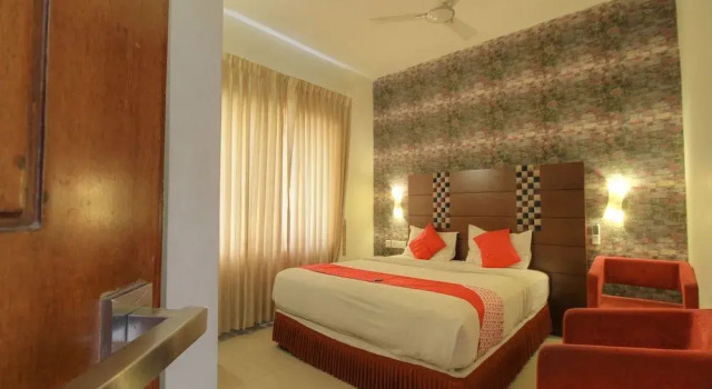 OYO 1531 Vels Grand Inn Hotel, Забронировать Отель Отели штата Тамилнада с завтраком, Завтраки