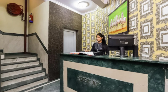 Ymd 7 Grand By OYO rooms, Забронировать Отель Отели Нью-Дели с завтраком, Завтраки