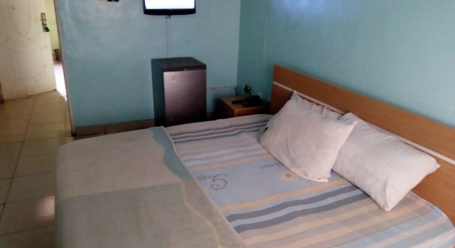 Adebayowa Hotel, Book Hotel Ikeja 