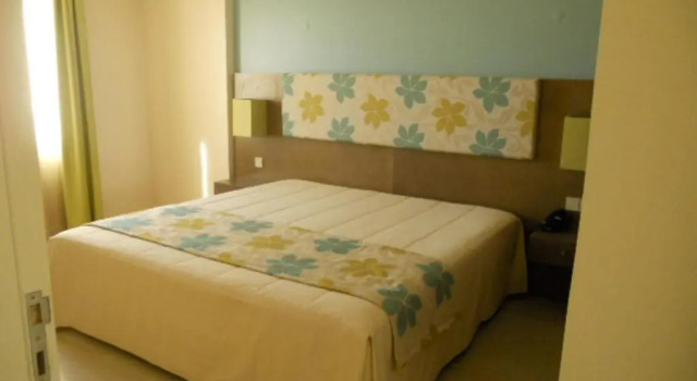 Люкс с видом на бассейн INATEL Porto Santo Hotel