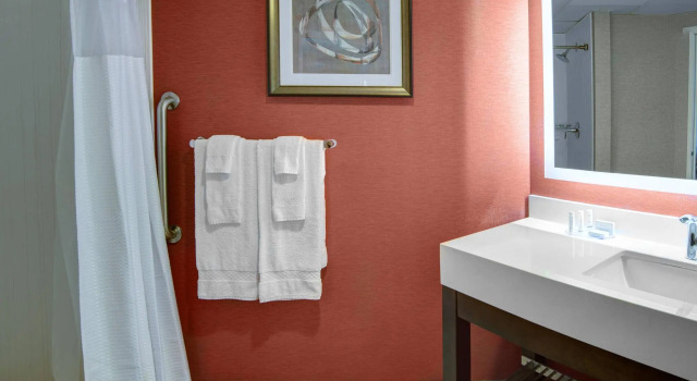 Четырёхместный номер Standard Courtyard by Marriott St. Cloud