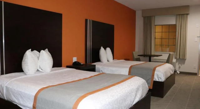 Двухместный номер Deluxe Scottish Inn & Suites - IAH Airport