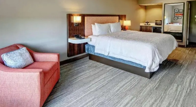 Студия Hampton Inn Elizabeth City