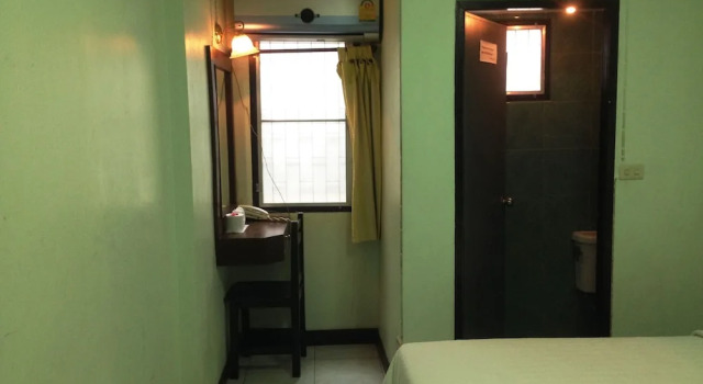 Трёхместный номер Standard Amarin Inn