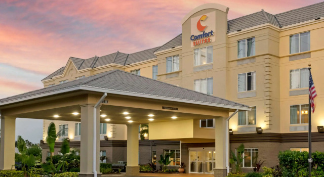Comfort Suites Near Universal Orlando Resort