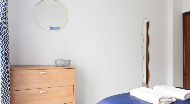 Suncity Flat Delicias, Забронировать Отель Малага - центр Малага, рядом с Музей Кармен Тиссен