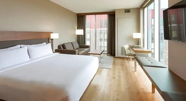 Номер Standard с частичным видом AC Hotel by Marriott Minneapolis West End