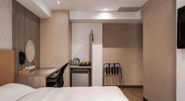 Двухместный номер Economy The Riverside Hotel International