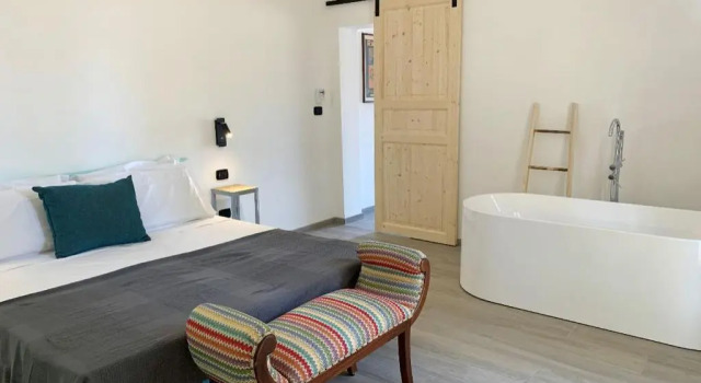 Agromarino Torre Guaceto by Apulianbnv, Rezerwuj Hotel Hotele w Serranova z parkingiem, Parking