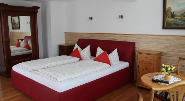 Апартаменты Gästehaus Pfefferle Hotel garni und Ferienwohnungen