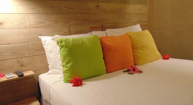 Barefoot Cay Resort, Book Ferieresort 4-stjernede hoteller i Roatan, 4*