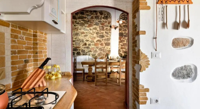 Casa sul lago private heated pool, Забронировать Отель Доргали Залив Орозеи