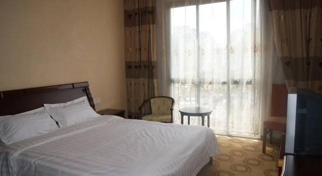 Четырёхместный люкс Deluxe с видом на озеро 37 Garden Guesthouse Yangcheng Lake Br.