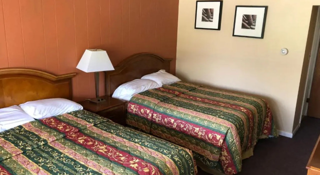 Четырёхместный номер Standard Angola Motel