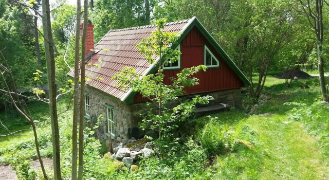 Коттедж с красивым видом из окна Marston Hill