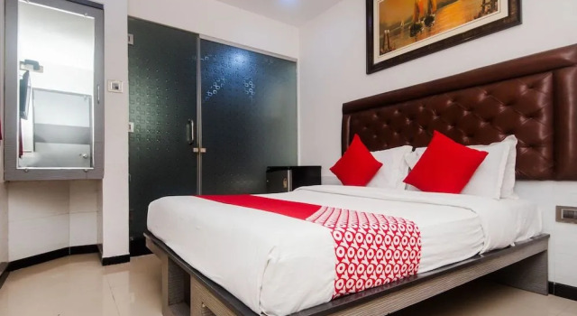 OYO 24050 Hotel Sweet Dream, Забронировать Отель Отели Бхаяндар с завтраком, Завтраки