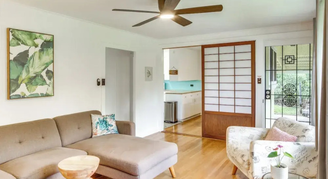 Charming Historic Hilo House Minutes to Beach!