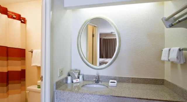 Двухместный номер Standard Red Roof Inn Allentown Airport