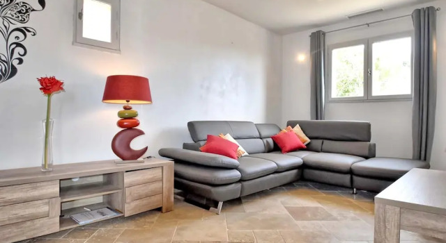 Villa With 3 Bedrooms in Claviers, With Private Pool, Enclosed Garden and Wifi, Забронировать Вилла Виллы Овернь-Рона-Альпы, Вилла