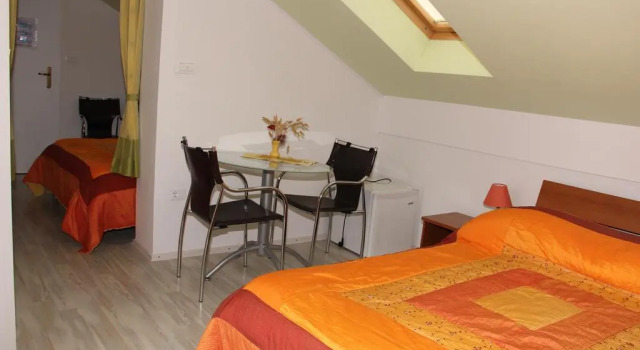Guesthouse Sobe Silva, Book Hotel Hoteller i Tolmin med parkering, Parkering