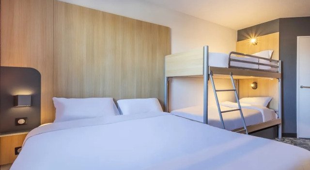Четырёхместный номер B&B HOTEL Aix-en-Provence Meyreuil Sainte-Victoire