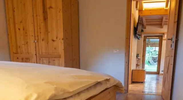 Thomhof Chalets, Rezerwuj Chalet Hotele w Prahova Valley z parkingiem, Parking