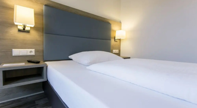 Hotel Holzscheiter, Забронировать Отель Лотштеттен 