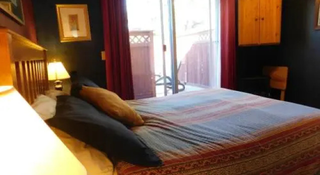 An English Bed Breakfast & Day Spa, Rezervovat Lázně / Resort Calgary Calgary Region