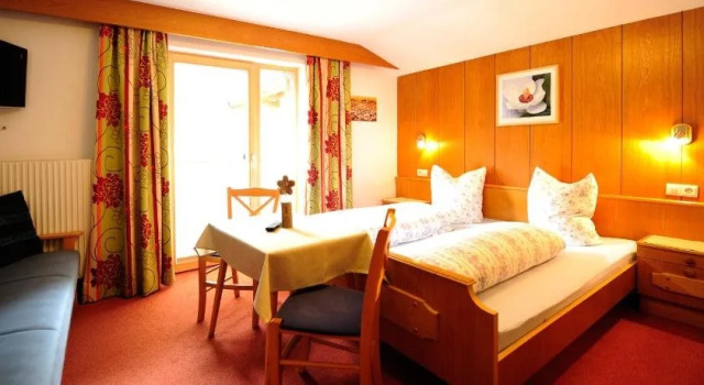 Apart Cäcilia, Rezerwuj Hotel Hotele w Tyrol z parkingiem, Parking