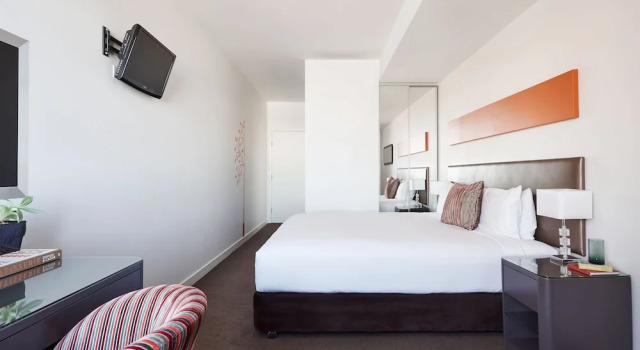 Студия Dandenong Central Apartments Official