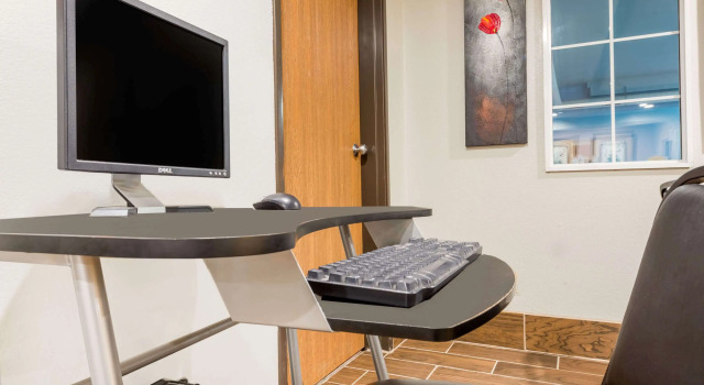 Super 8 by Wyndham Winfield-Quail Ridge Area, Reserva ahora Hotel Hoteles en Winfield con piscina, Piscina