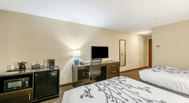 Четырёхместный номер Standard Sleep Inn & Suites Ruston Near University