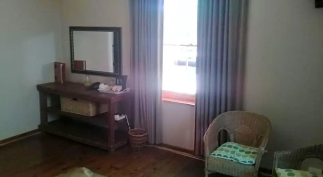 Roydon Private Game Reserve, Boek Hotel Queenstown Eastern Cape