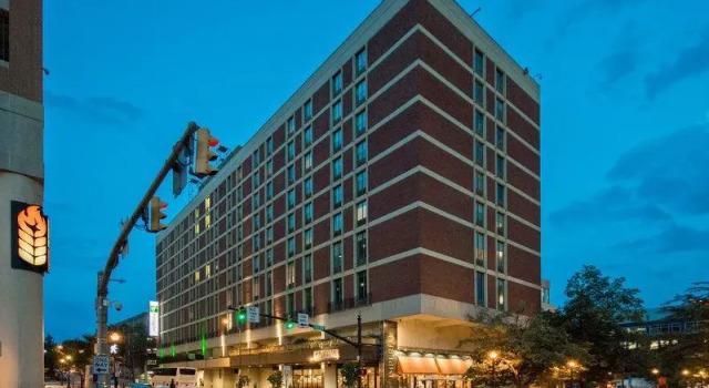 Люкс с 2 комнатами Holiday Inn Lancaster by IHG