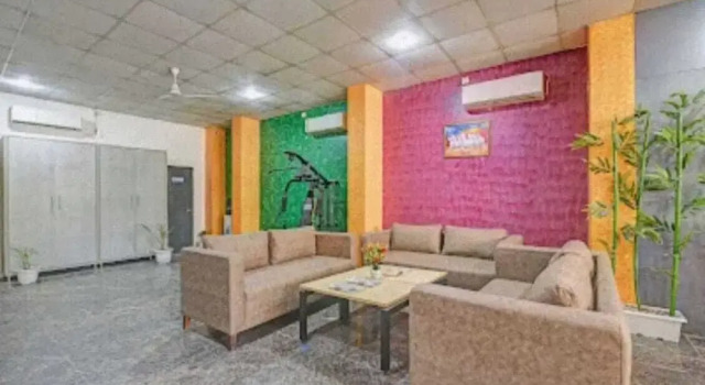 royal saprk inn1