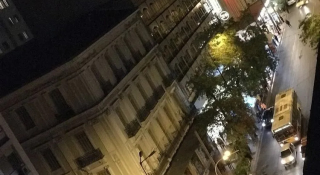 Στούντιο στο Κέντρο της Πόλης, Забронировать Отель Отели Афины с парковкой, рядом с Театр Каролос Коун "Театрон технис", Парковка