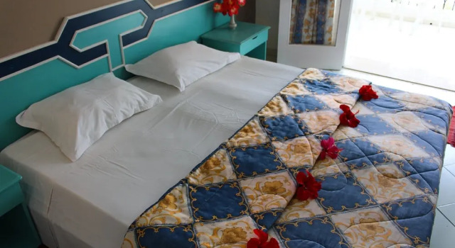 Одноместный номер Standard с балконом Emira Hotel