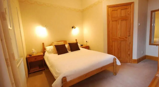 TYME Suites on Kingsway, Забронировать Отель Отели Клиторпс с парковкой, рядом с Parkway Cinema, Cleethorpes, Парковка