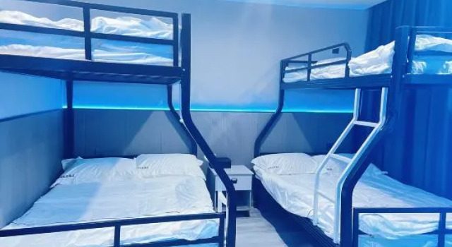 Кровать в общем номере Zeyue Electric Sports Hotel (Yushan No.1 Branch)