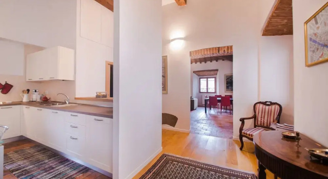 Central Location in Florence Inviting 3BD Apt