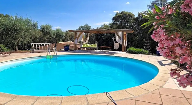 Le Petit Coin de Paradis