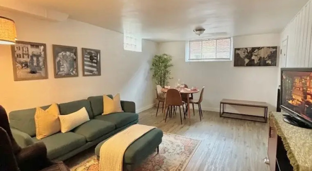 Апартаменты Storybook Flat Cozy 2BR Near Wash Park DU