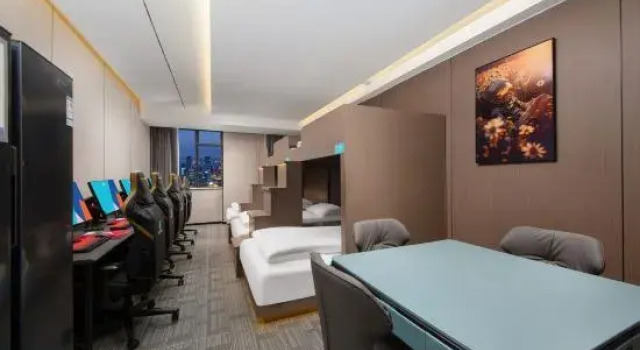 Кровать в общем номере i Electronic Sports Hotel (Xinyang High-speed Rail East Station Daxin Plaza)
