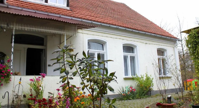 Апартаменты Ferienwohnung "Zur Alten Schule" Neuburxdorf