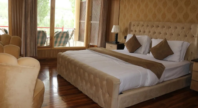 Kachura Inn Hotel