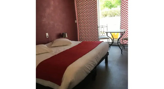 Les Alcyons, Book Hotel Le Lavandou Var coast
