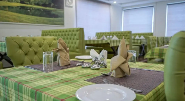 Golden Tulip Kashmir, Забронировать Отель Бизнес-отели Jammu & Kashmir Ski, 4* 5*