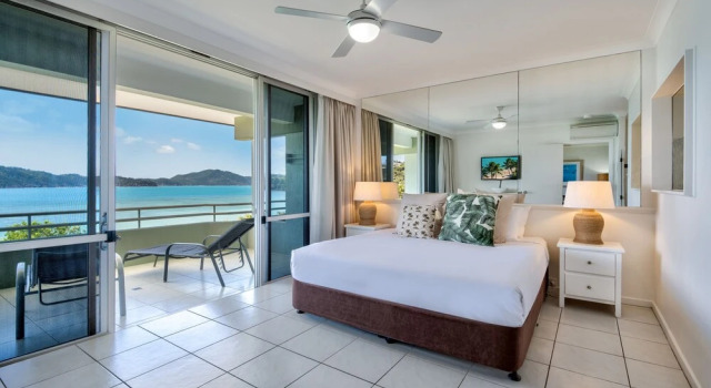 Lagoon Beachfront Lodge 206 on Hamilton Island by HamoRent, Забронировать Отель Отели Острова Гамильтон с парковкой, Парковка