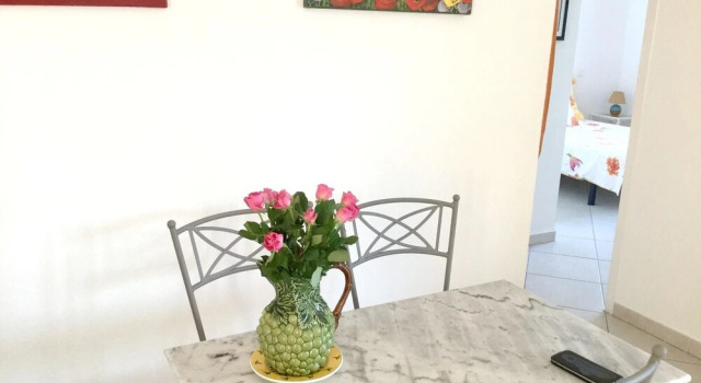 Apartment With one Bedroom in Santa-maria-poggio, With Wonderful sea V, Varaa Huoneisto  